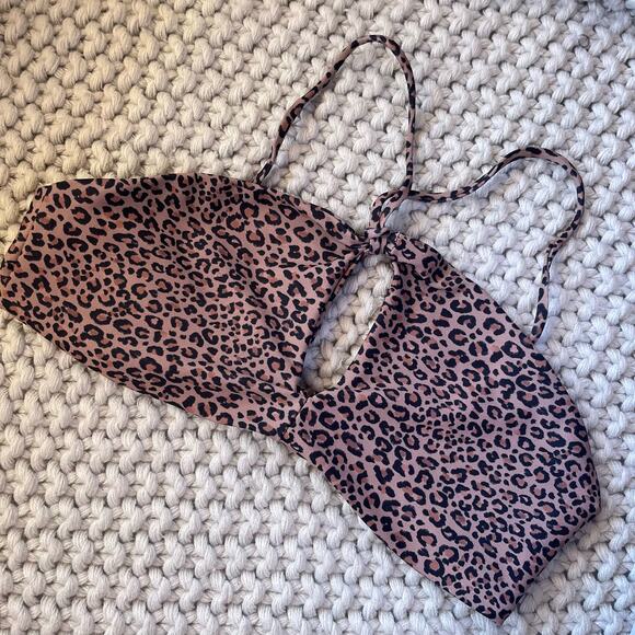 Skatie• ‘Sophie’ Bikini Top in HOUSTON - Picture 3 of 15